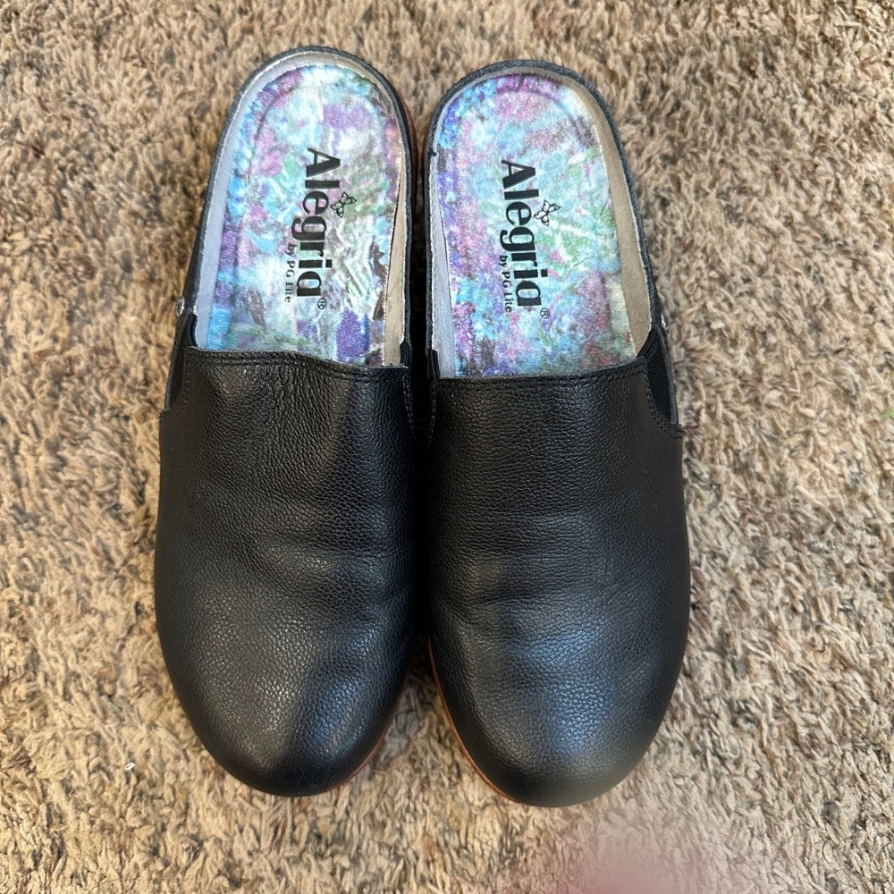 Alegria by PG Lite Black Leather Clogs Mules Wedge Heel SER-7741 Size 36
